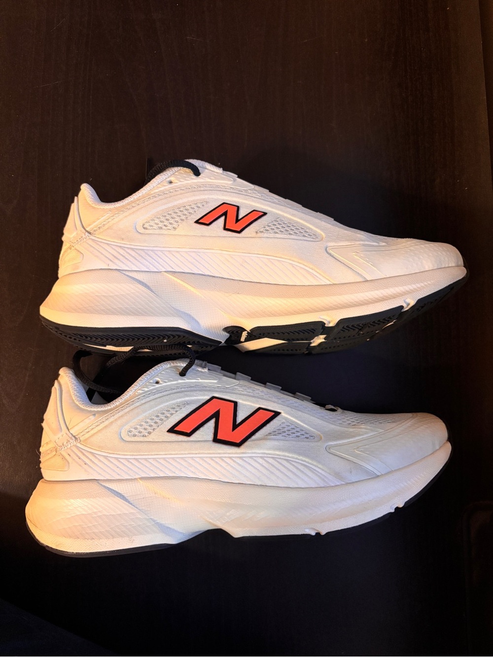 New Balance Catalyst women’s White Sneakers athletic shoes 7.5 wide
